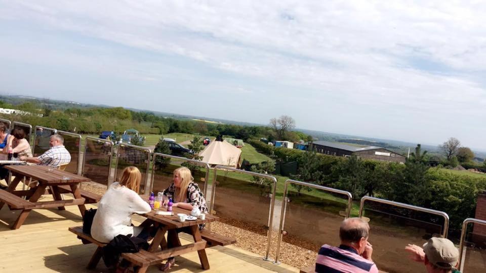 Original Glamping Pod With Hot Tub Hotel Frodsham Exterior foto